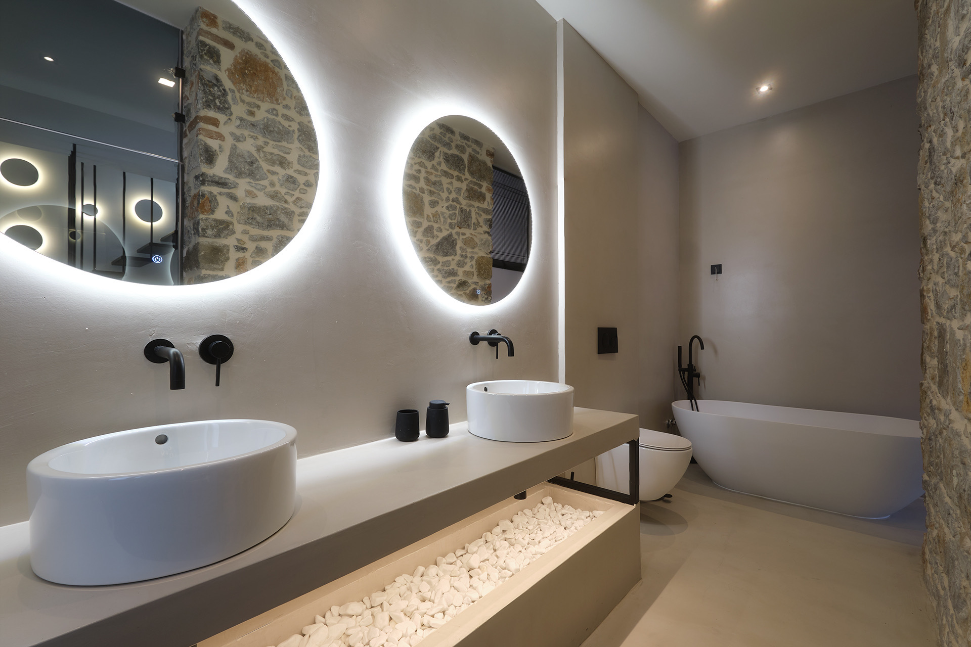 SUITE (10)